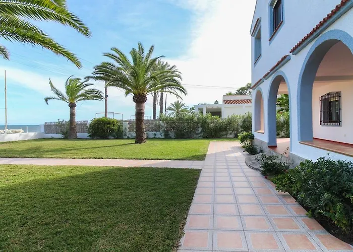 וילה Casa Ained - Beachfront Luxury *