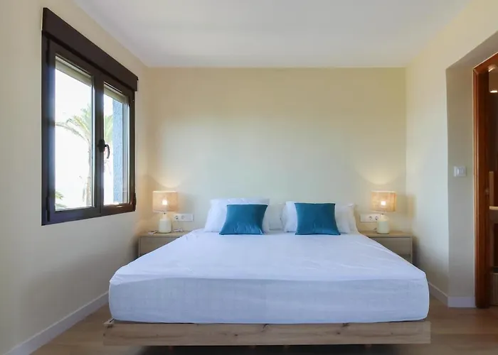 Casa Ained - Beachfront Luxury וילה *