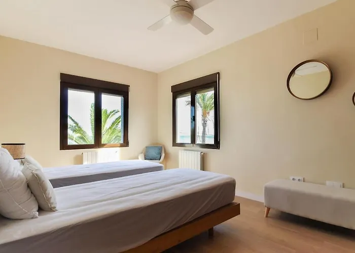 וילה Casa Ained - Beachfront Luxury דניה